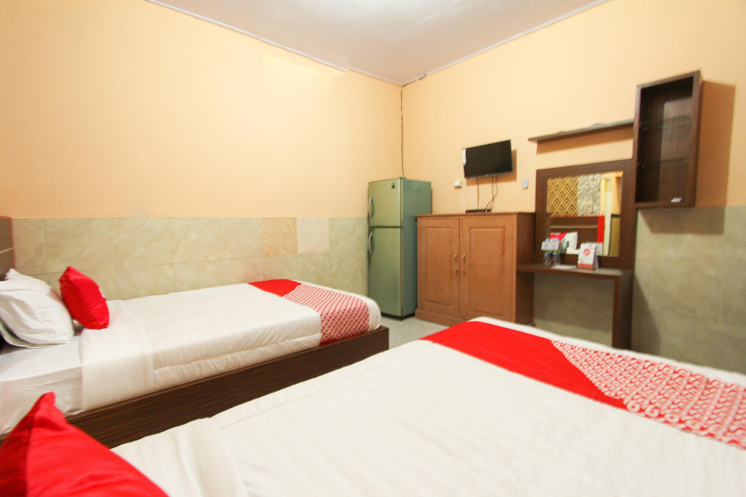 Oyo 1594 Al Firdausi Residence Banyuwangi  Exterior photo